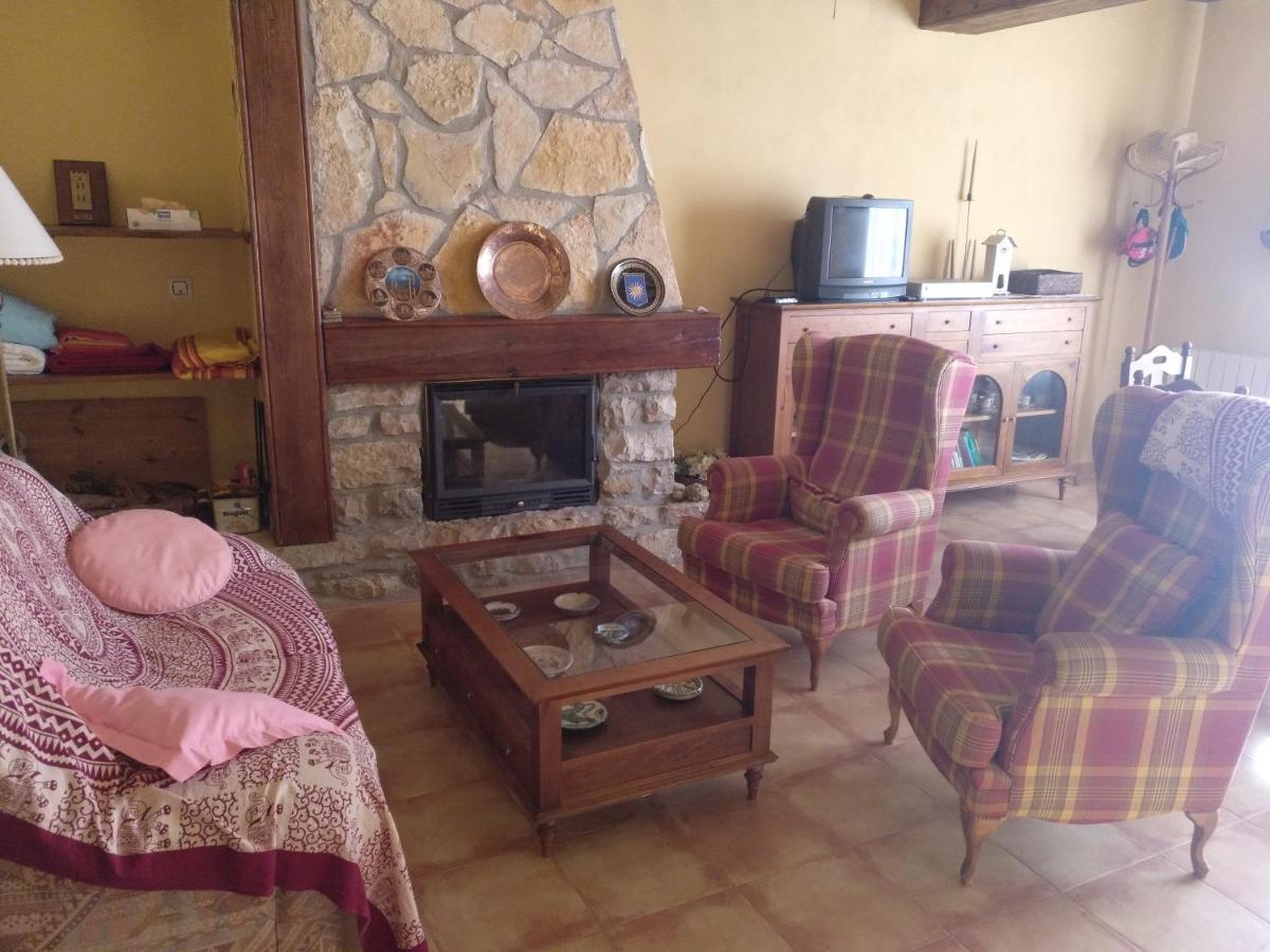 Casa Rural Amador Villarroya de los Pinares Exterior photo